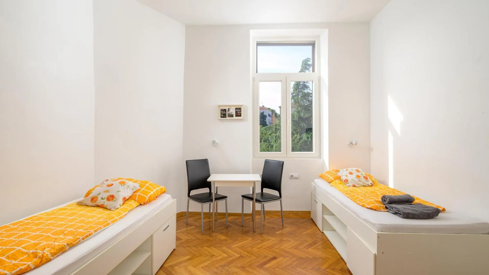 Apartments Todorovic Pula 0*,  Croatia