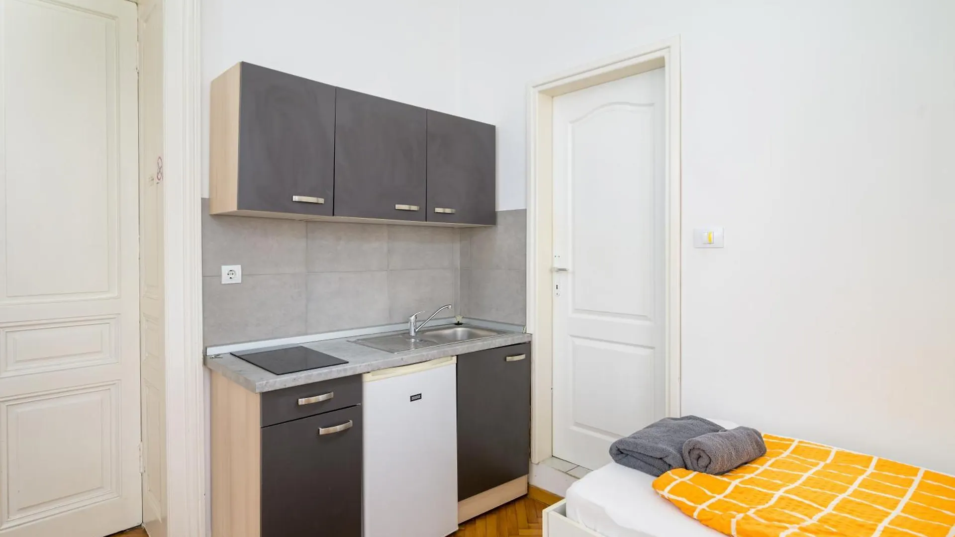 Apartments Todorovic Πούλα