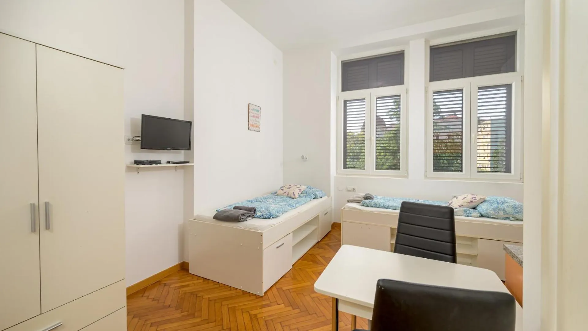 Apartments Todorovic Pula 0*,  Croatia